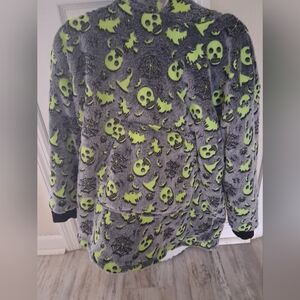 Skull  Glow in The Dark Hoodie Blanket High Low Unisex.lg Kid Adult 25 - 28 Pit
